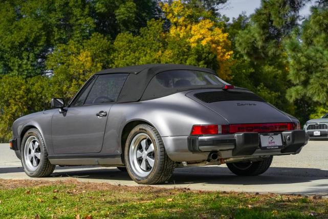 Photo of 1986 Gray Porsche 911
