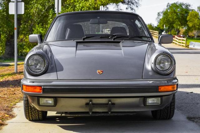 Photo of 1986 Gray Porsche 911