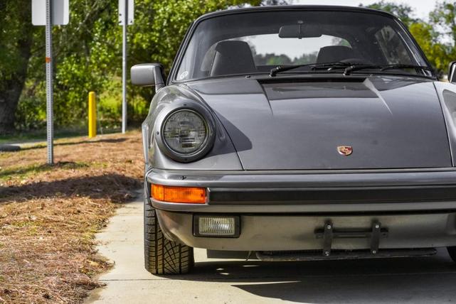 Photo of 1986 Gray Porsche 911