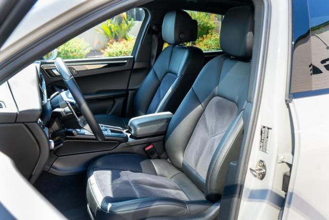 Photo of 2021 Gray Porsche Macan