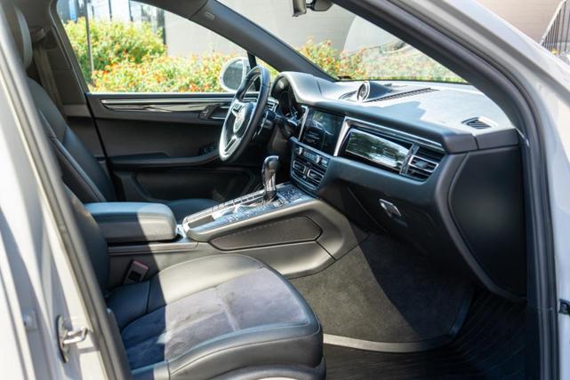 Photo of 2021 Gray Porsche Macan