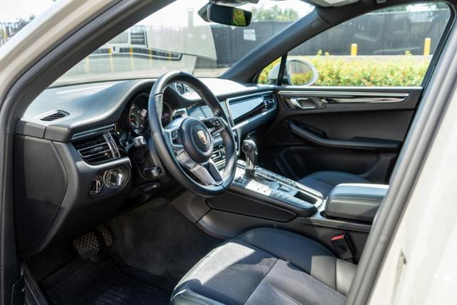 Photo of 2021 Gray Porsche Macan