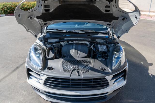 Photo of 2021 Gray Porsche Macan