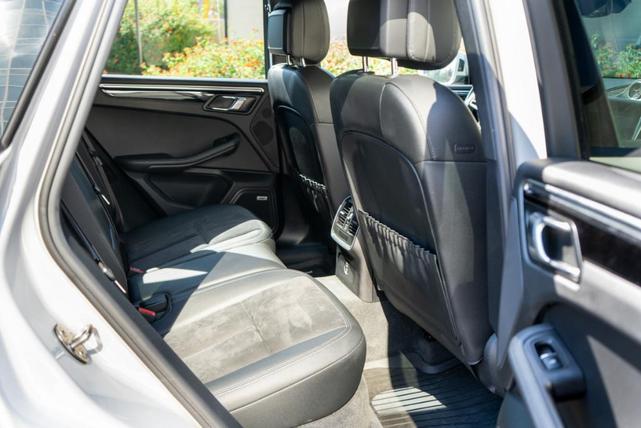 Photo of 2021 Gray Porsche Macan