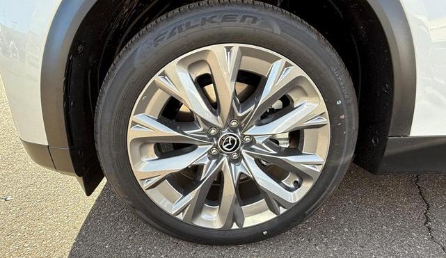 Photo of 2024 Rhodium White Metallic Mazda CX-90