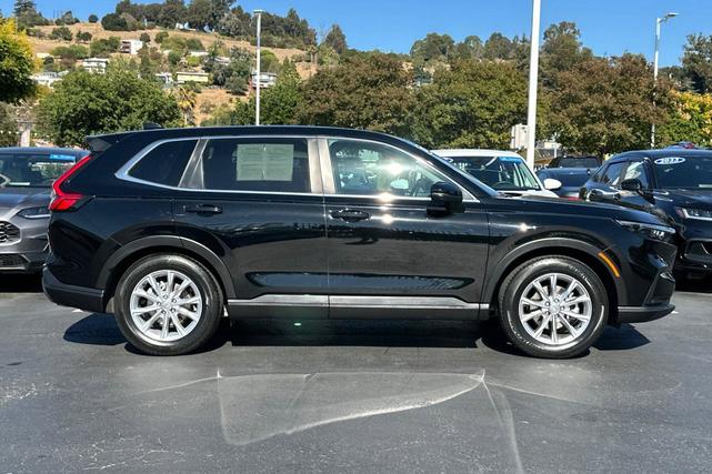 Photo of 2024 Crystal Black Pearl Honda CR-V