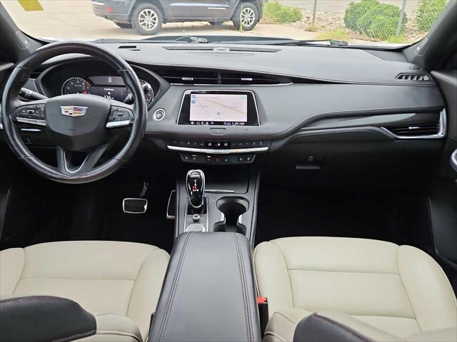 Photo of 2021 Crystal White Tricoat Cadillac XT4
