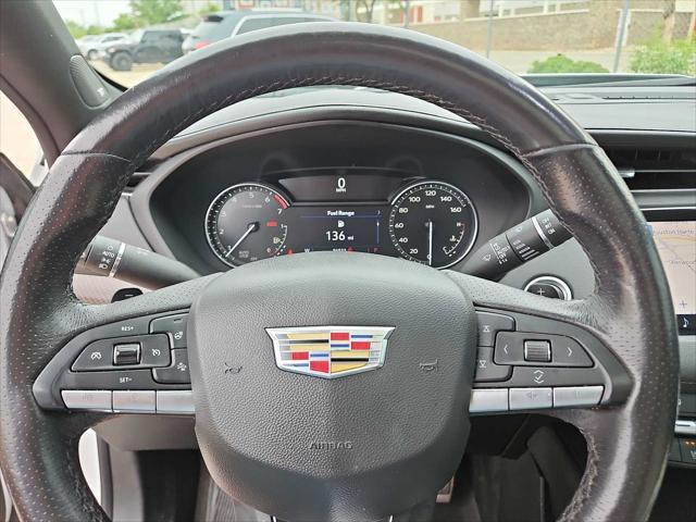 Photo of 2021 Crystal White Tricoat Cadillac XT4