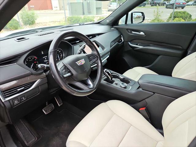 Photo of 2021 Crystal White Tricoat Cadillac XT4