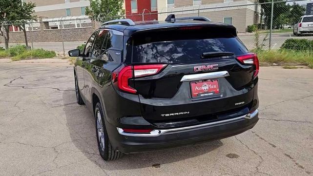 Photo of 2024 Ebony Twilight Metallic GMC Terrain
