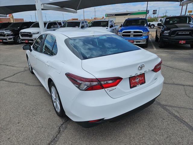 Photo of 2022 White Toyota Camry