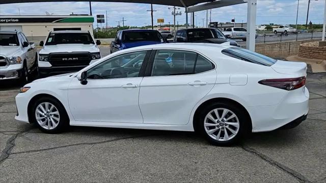 Photo of 2022 White Toyota Camry