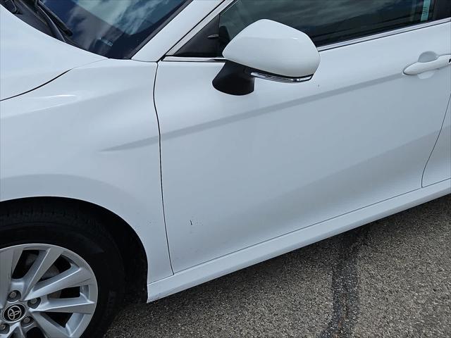 Photo of 2022 White Toyota Camry