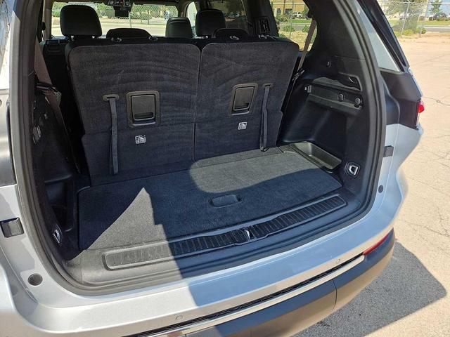 Photo of 2024 Silver Zynith Jeep Grand Cherokee L