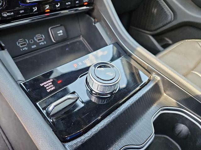 Photo of 2024 Silver Zynith Jeep Grand Cherokee L