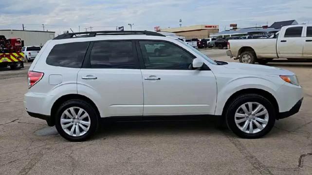 Photo of 2013 Satin White Pearl Subaru Forester