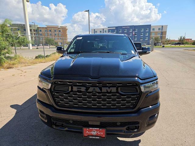Photo of 2026 Diamond Black Crystal Pearlcoat RAM 1500