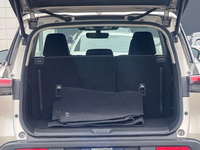 Photo of 2024 Warm Titanium INFINITI QX60
