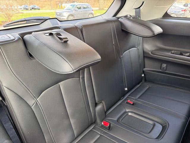 Photo of 2024 Grand Blue INFINITI QX60