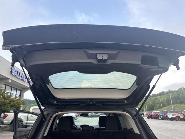 Photo of 2018 Shadow Black Ford Escape