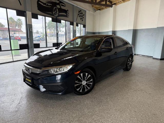 Photo of 2017 Blue Honda Civic
