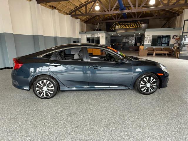 Photo of 2017 Blue Honda Civic