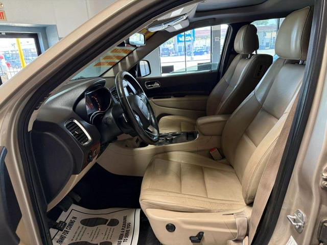 Photo of 2014 Gold Dodge Durango
