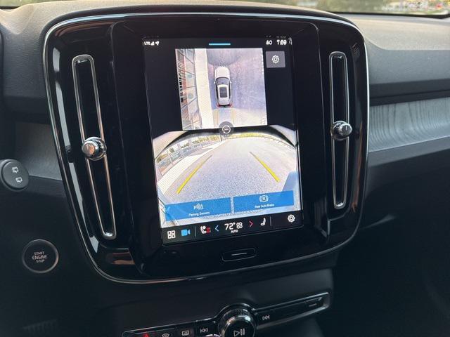 Photo of 2025 Sage Green Metallic Volvo XC40