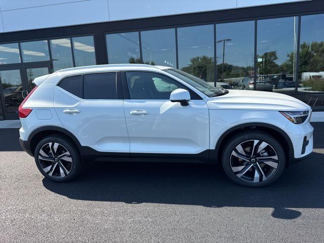 Photo of 2025 Crystal White Pearl Volvo XC40