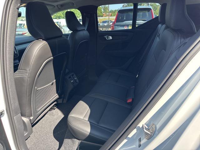 Photo of 2025 Crystal White Pearl Volvo XC40
