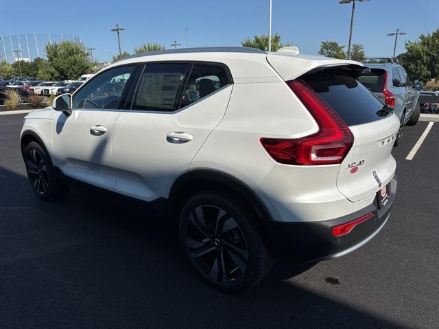 Photo of 2025 Crystal White Pearl Volvo XC40