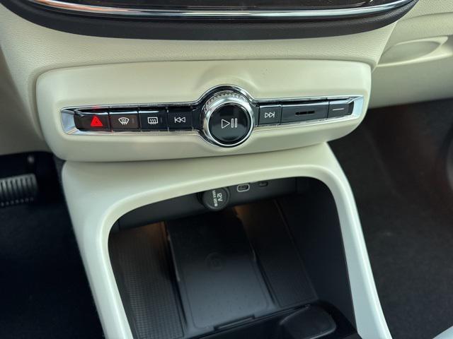 Photo of 2026 Blue Volvo XC40