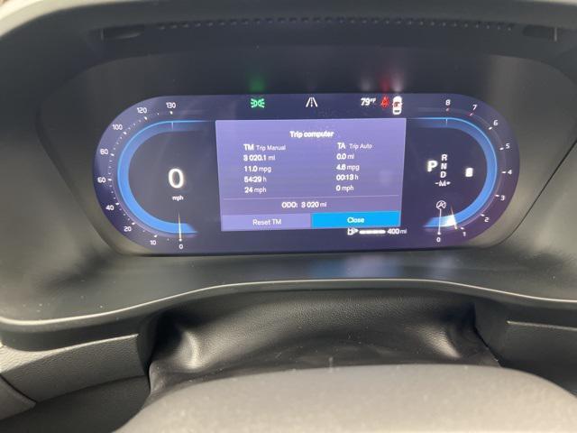 Photo of 2025 Silver Volvo XC40