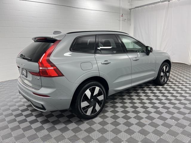 Photo of 2025 Gray Volvo XC60 Plug-In Hybrid