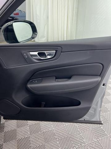 Photo of 2025 Gray Volvo XC60 Plug-In Hybrid