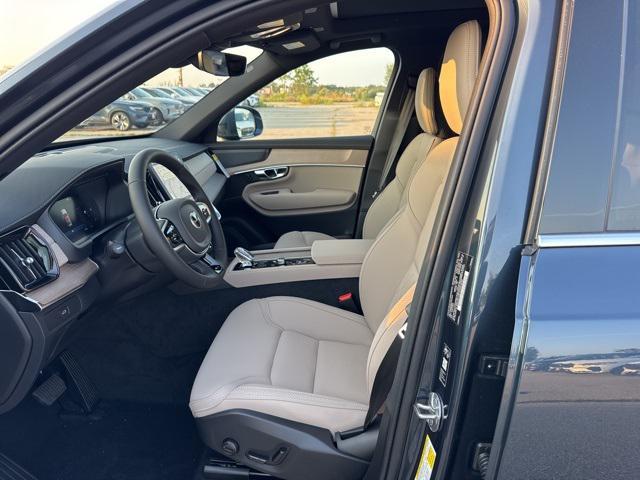 Photo of 2026 Denim Blue Metallic Volvo XC90