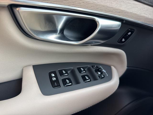 Photo of 2026 Denim Blue Metallic Volvo XC90