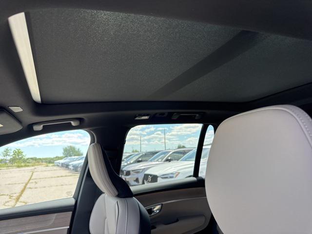 Photo of 2026 Denim Blue Metallic Volvo XC90