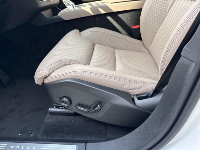 Photo of 2026 Crystal White Pearl Volvo XC90 Plug-In Hybrid