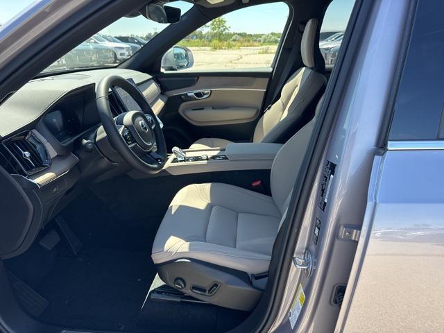 Photo of 2026 Aurora Silver Volvo XC90