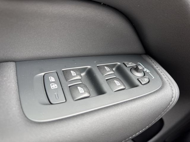 Photo of 2026 Aurora Silver Volvo XC60