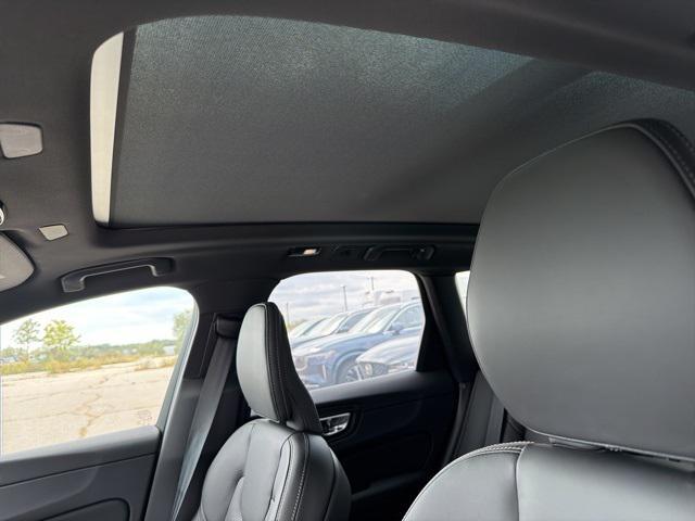 Photo of 2026 Crystal White Metallic Volvo XC60