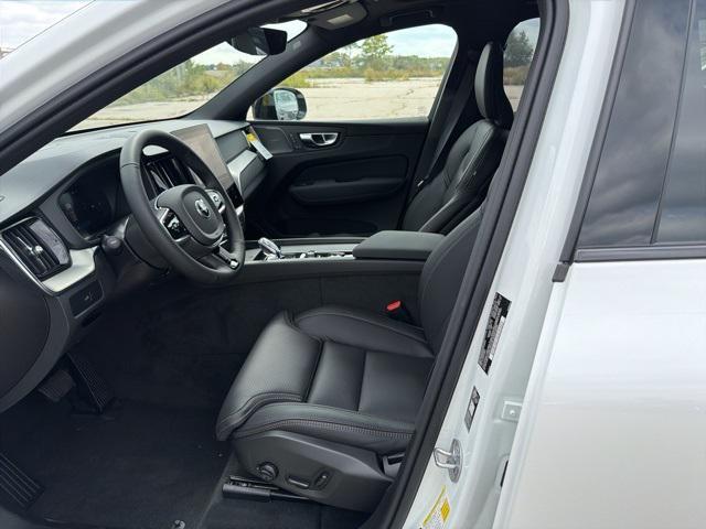 Photo of 2026 Crystal White Metallic Volvo XC60