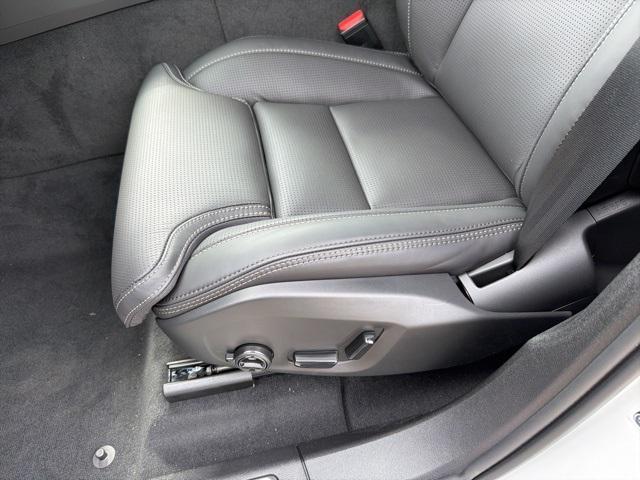 Photo of 2026 Crystal White Metallic Volvo XC60