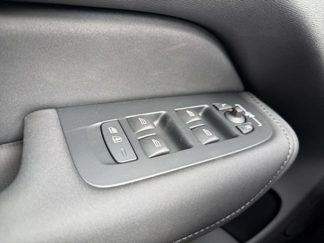 Photo of 2026 Crystal White Metallic Volvo XC60