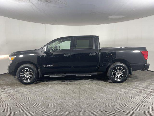 Photo of 2024 Super Black Nissan Titan