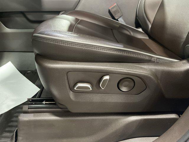 Photo of 2023 White Frost Tricoat GMC Sierra 1500