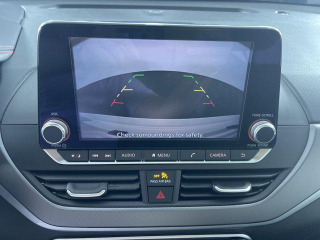 Photo of 2025 Pearl White Tricoat Nissan Altima