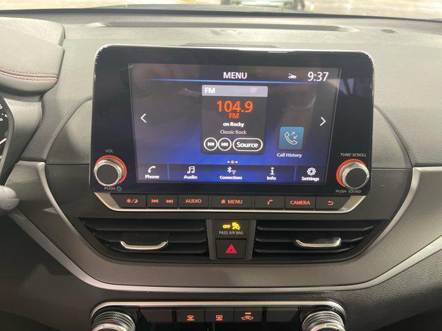 Photo of 2025 Pearl White Tricoat Nissan Altima