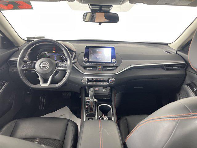 Photo of 2025 Pearl White Tricoat Nissan Altima